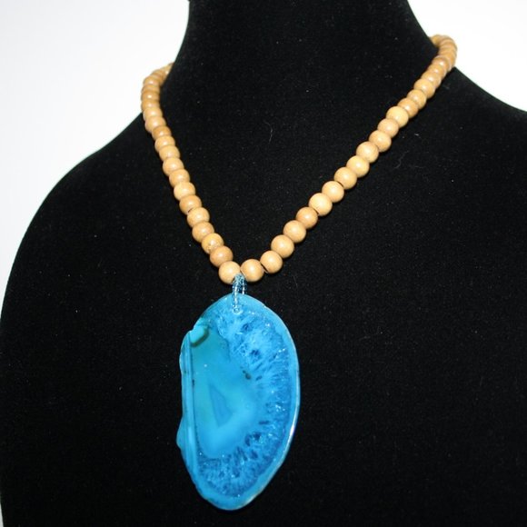 Beautiful wooden and blue agate necklace